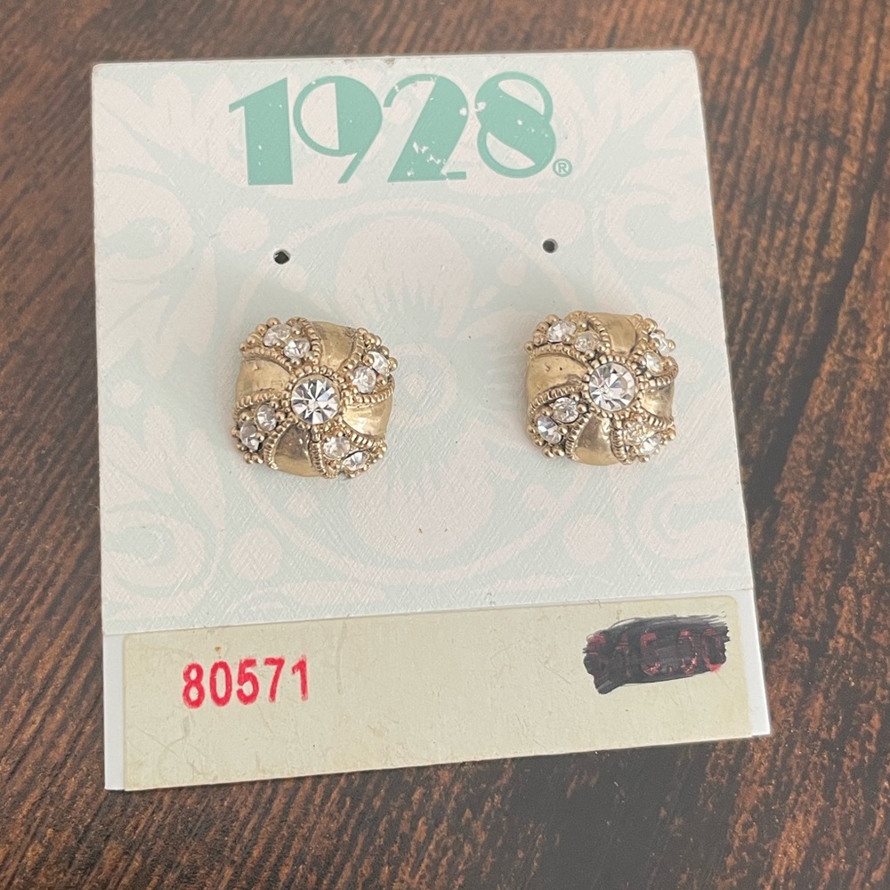 1928 post earrings new vintage